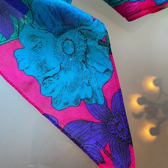 Vintage Liz Claiborne silk scarf - Picture 14 of 15